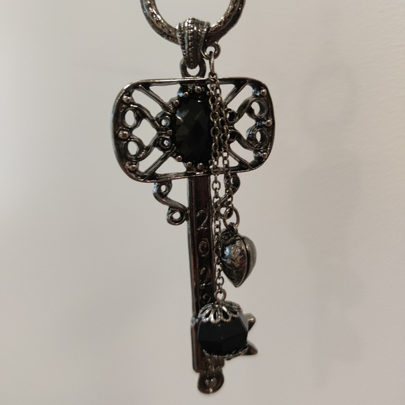 Fairytale Key Necklace - Picture 2 of 7